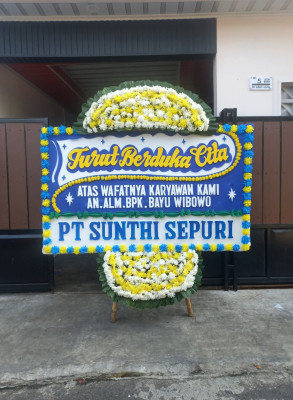 Papan Bunga Duka di Kebomas