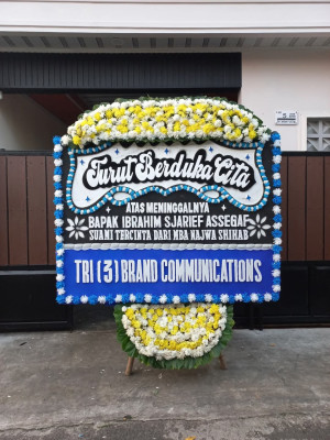 Papan Bunga Duka di Kebomas
